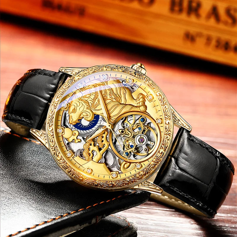 Relógio mecânico Leão Persa com pulseira de couro