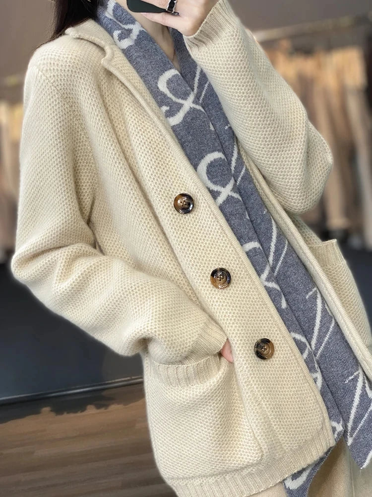 Casaco de Lã Merino Estilo Cardigan